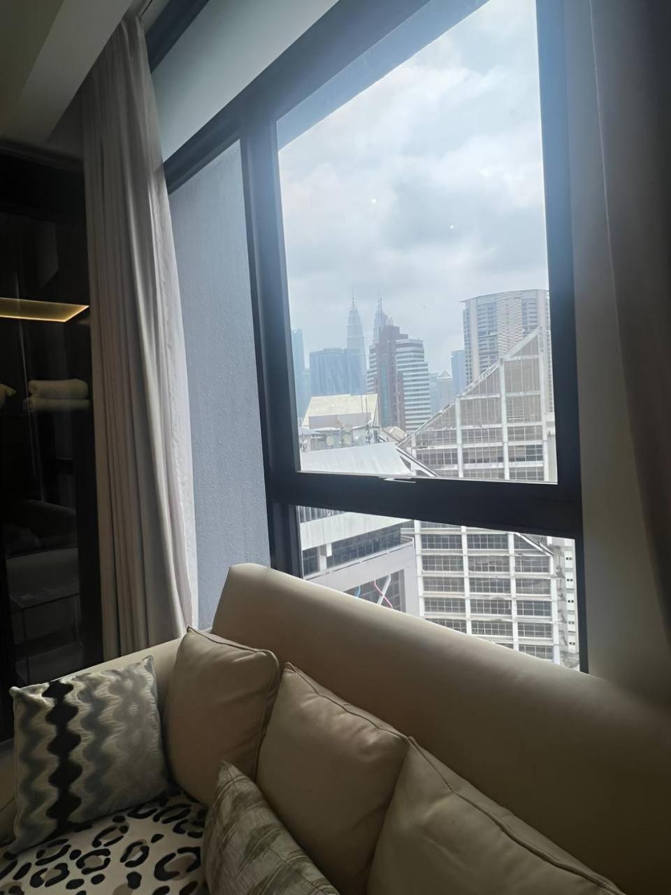 Apartment Expressionz Professional By M&t